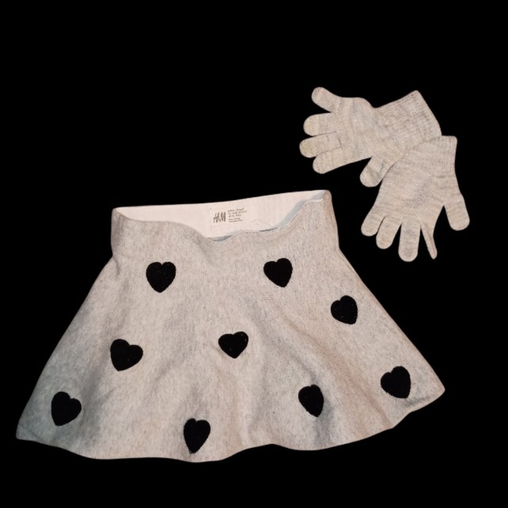 Girls Size 4 H&M Light Gray Skirt and Gloves with Black Hearts